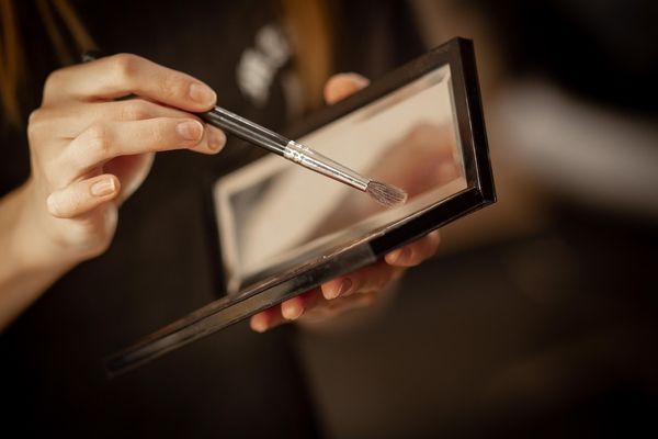 Wpływ prawidłowej ochrony na trwałość makijażu permanentnego